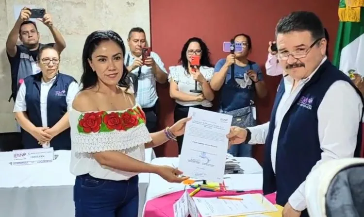 Fanny Arreola Recibe La Constancia De Mayoría Como Presidente Municipal De Apatzingán (Información Y Video) 22 Fanny Arreola Recibe La Constancia De Mayoría Como Presidente Municipal De Apatzingán (Información Y Video)