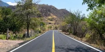 Rehabilita Scop Tramo Coalcomán-Tepalcatepec Para Beneficio De 34 Mil Habitantes 24 Refuerza Ssp Operativo En Cotija Para Garantizar El Orden Y La Tranquilidad