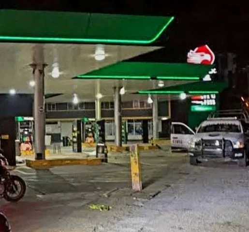En Tancítaro, Asesinan A Despachadores Y Asaltan Gasolinera 20 En Tancítaro, Asesinan A Despachadores Y Asaltan Gasolinera