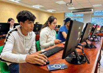 20 carreras universitarias para jovenes de la Sierra Costa de Michoacan - El día de Michoacán