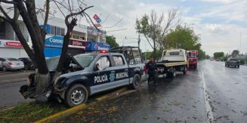 Tres Policías Municipales Heridos En Choque De Patrulla Contra Árbol En Zamora