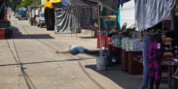 Cobrador De La Vía Pública Del Municipio De Jacona Es Ultimado A Tiros En El Mercado 25 Mujer Queda Atrapada En Juego Mecánico, En Maravatío