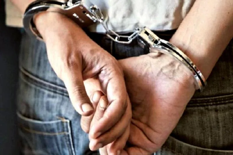 En Apatzingán, Detienen A Empleado De Una Lechería Por Traer Un Vehículo Robado 19 En Apatzingán, Detienen A Empleado De Una Lechería Por Traer Un Vehículo Robado