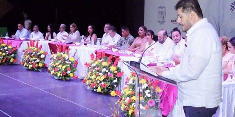 Entregamos un Apatzingán diferente al de hace seis años, con importantes inversiones que cambiaron la imagen del municipio a nivel estatal”: José Abarca