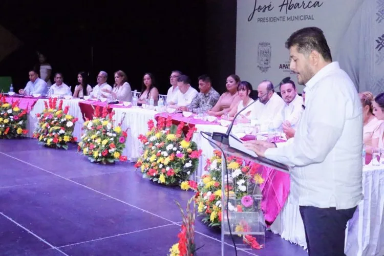 Entregamos Un Apatzingán Diferente Al De Hace Seis Años, Con Importantes Inversiones Que Cambiaron La Imagen Del Municipio A Nivel Estatal”: José Abarca