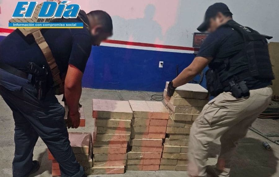 FGE Sedena y GN aseguraron mas de 600 kilos de sustancia de metanfetamina ocultas en la caja un trailer Buenavista 6 | El Día de Michoacán