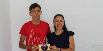 Impulsa Fanny Arreola El Deporte En Apatzingán; Apoyo Al Ciclista Jorge Eduardo Huerta Béjar