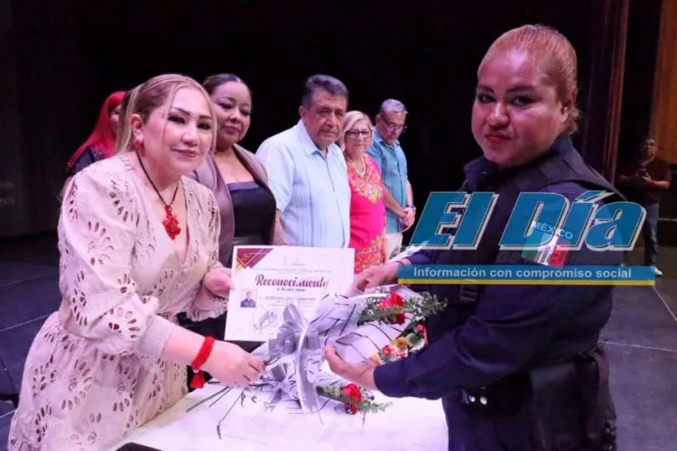 Hieren A Mujer Policía En La Puerta De Su Vivienda En La Colonia Zapata De Apatzingán