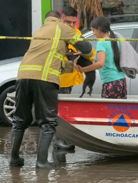 Brinda Pc Estatal Apoyo A Habitantes De Colonia Prados Verdes