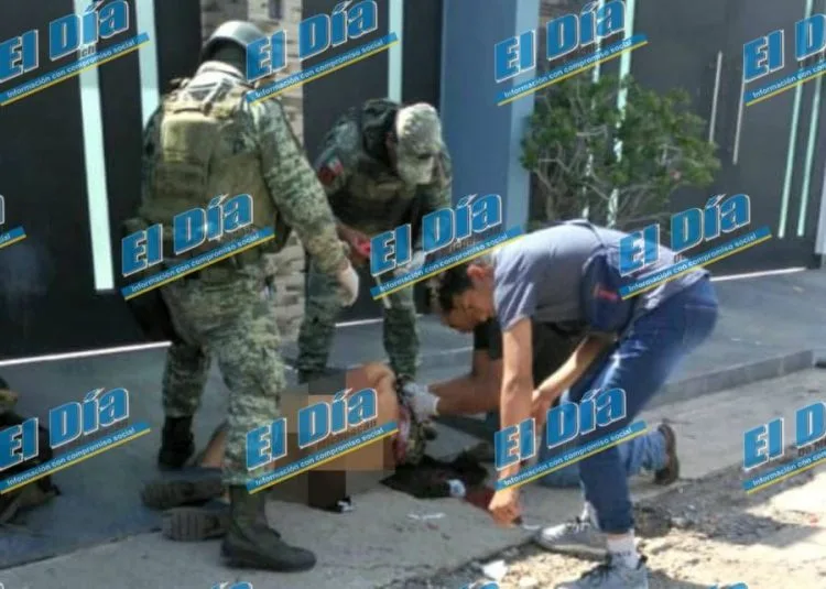 Hieren De Varios Disparos A Motociclista En La Colonia Lázaro Cárdenas De Apatzingán