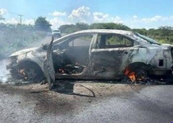 En cateo de billar; asegura seis máquinas tragamonedas  y sustancia con apariencia de narcótico