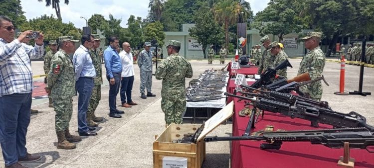 Sedena A Destruido 1,362 Armas Aseguradas Al Crimen En La Región De Apatzingán 21 Fiscalía General Asegura 625 Dosis De Droga Y Detiene A Una Persona En Morelia