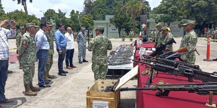 Fiscalía General asegura 625 dosis de droga y detiene a una persona en Morelia