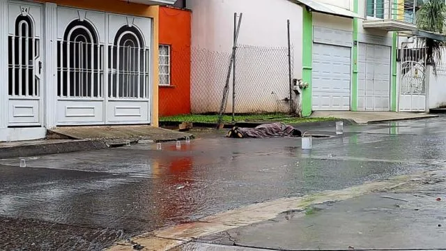 En Operativo Implementado En Zitácuaro, Asegura Fge Vehículo, Armas De Fuego Y Equipo Táctico