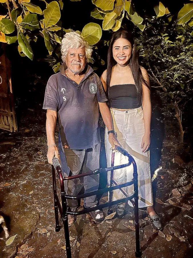 Dona Regidora Paola Castañeda, Andadera Aluminio Ortopédica A Persona De La Tercera Edad 20 Dona Regidora Paola Castañeda, Andadera Aluminio Ortopédica A Persona De La Tercera Edad