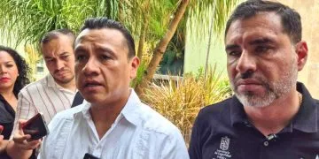 Falsa Organización De Limoneros Intenta Desinformar Sobre Producción Del Cítrico En Apatzingán: Torres Piña 24 En Uruapan, Choca Patrulla Contra Camión De Carga