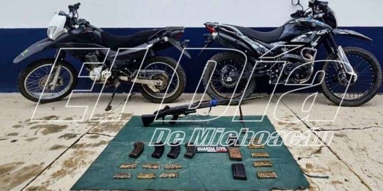 Fuerte Operativo en Las Colonias Cenobio Moreno, solo deja decomiso de un fusil y dos motos robadas