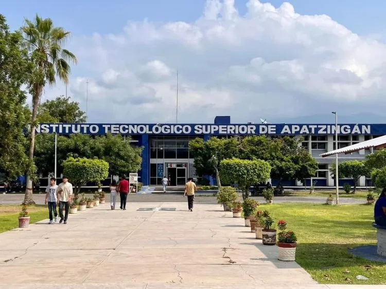 Logró Tec De Apatzingán Acreditación De Las Ingenierías Civil Y Bioquímica