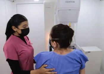 Programan 80 Mujeres Diarias Para Detección De Cáncer De Mama En El Centro De Salud De Apatzingán