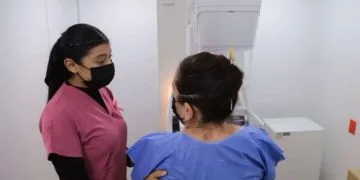 Programan 80 Mujeres Diarias Para Detección De Cáncer De Mama En El Centro De Salud De Apatzingán