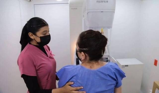 Programan 80 mujeres diarias para detección de cáncer de mama en el Centro de salud de Apatzingán 1 Programan 80 mujeres diarias para detección de cáncer de mama en el Centro de salud de Apatzingán
