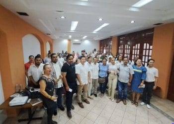 Sujeto le prende fuego a un OXXO en Morelia