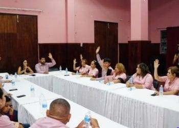 Aprueba Cabildo de Apatzingán a  Secretarios del Ayuntamiento y Finanzas
