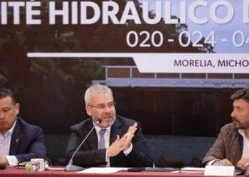 Paciente malherido en volcadura es trasladado en helicóptero de Coalcomán a Morelia