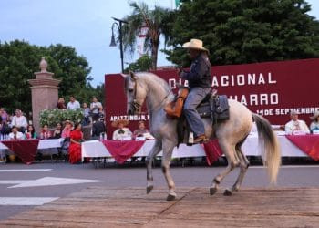 En grande celebran el Día del Charro en Apatzingán