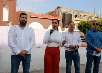 Fanny Arreola Se Reúne Con El Personal Del Ayuntamiento: “Estamos Aquí Para Servir A La Gente”