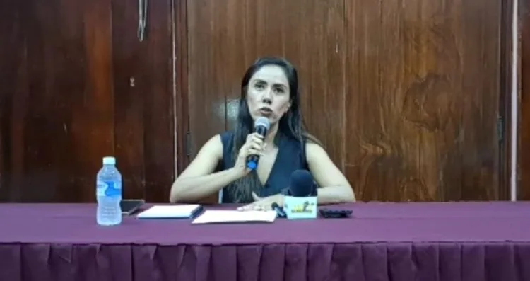 Paciente Malherido En Volcadura Es Trasladado En Helicóptero De Coalcomán A Morelia