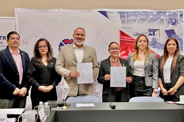 Icatmi Capacitará Al Sector Industrial De Canacintra Morelia 21 A Una Horas De Tomar Posesión Como Diputada Xóchitl Ruiz Sale Del Pri