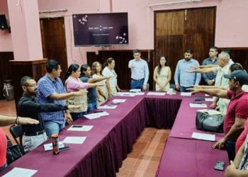 Instalan nuevo comité de salud en Apatzingán