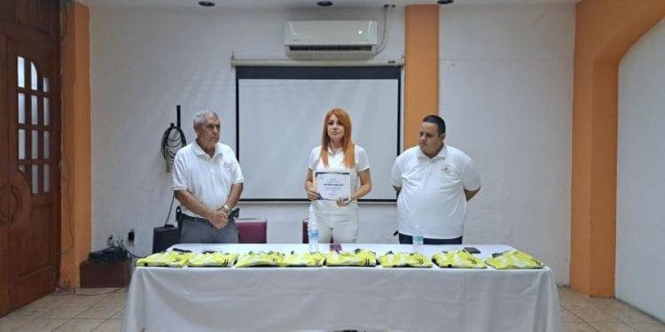 Presentan a Liliana García Maldonado, como nueva presidente de la fundación «CUSOVASAE» en Apatzingán