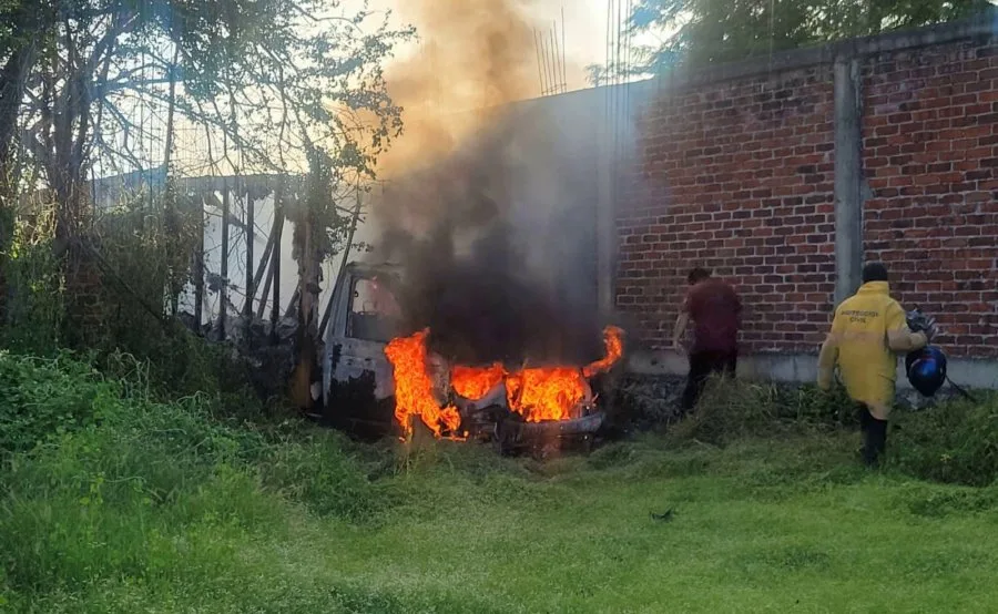 Quitan Y Queman Camioneta De Sabritas En Apatzingán 19 Sabritas Incendio Apatzingan