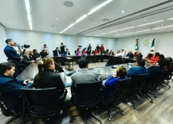 Senadoras y senadores del PRI dan su palabra de voto en contra de la reforma judicial