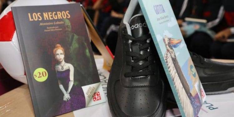 Tenis, libros y equipamiento fortalecen estrategia contra el abandono escolar: SEE 1 Supervisa Alfonso Martínez, labores de apoyo en los Itzícuaros