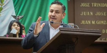 Bedolla Asiste A Toma De Protesta De Gobernadora De Guanajuato