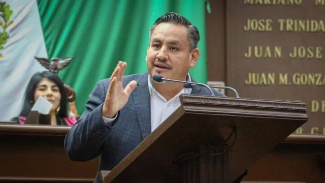 La Paz No Se Construye Con Armas Ni Con Militares En Las Calles: Víctor Manríquez 21 Bedolla Asiste A Toma De Protesta De Gobernadora De Guanajuato