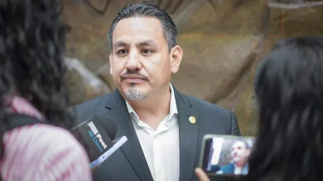 Reforma Al Poder Judicial Representa Duro Golpe Al Equilibrio De Poderes En México: Víctor Manríquez 20 A Una Horas De Tomar Posesión Como Diputada Xóchitl Ruiz Sale Del Pri