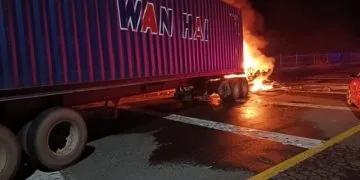 Paciente Malherido En Volcadura Es Trasladado En Helicóptero De Coalcomán A Morelia