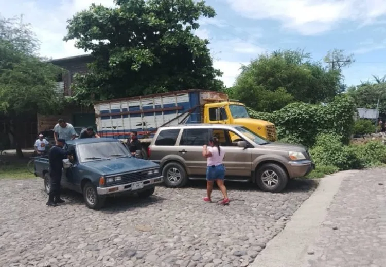 Llegan Tenis Para Estudiantes De Todo El Estado: See