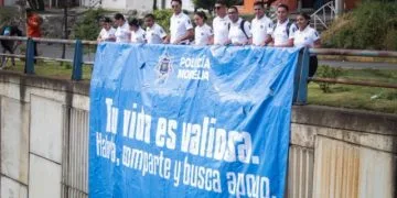 Paciente Malherido En Volcadura Es Trasladado En Helicóptero De Coalcomán A Morelia