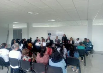 Roban Llantas De Contenedor En El Ferrocarril