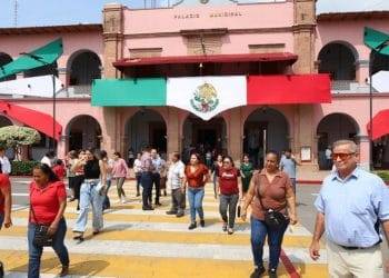 Coordina Protección Civil  de Apatzingán, simulacros por Sismo en varias Dependencia del Municipio