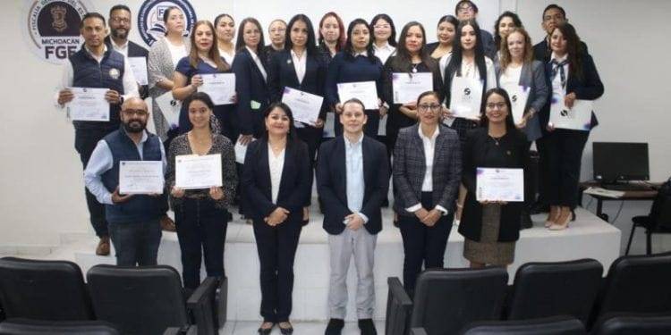 Bedolla informa a Sheinbaum afectaciones por huracán John