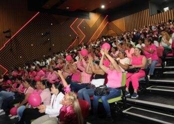 Asiste representación de Apatzinguenses a entrega de premios de la Juventud Michoacán