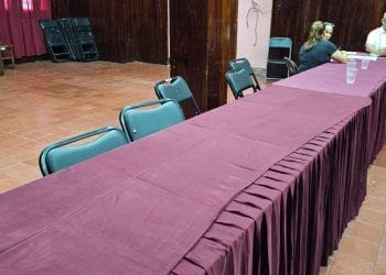 En Apatzingan Abandonan regidores de oposicion sesion en cabildo - El día de Michoacán