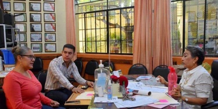 Promueve Hugo Molina a la Expo Universidades 2024 en Apatzingán 1 Ofrece Fiscalía General, recompensa para localizar y detener a Pedro Daniel Cervantes Ovando, presunto responsable de la desaparición de una mujer