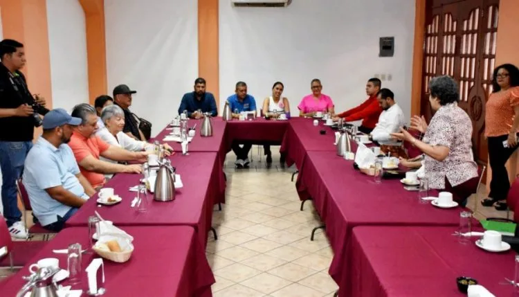 Presenta Regidor Hugo Molina Solución Al Problema De La Basura En Las Escuelas 22 Activista Heydi León Recibe Premio Michoacano Del Orgullo Por Defensa De Las Mujeres Trans